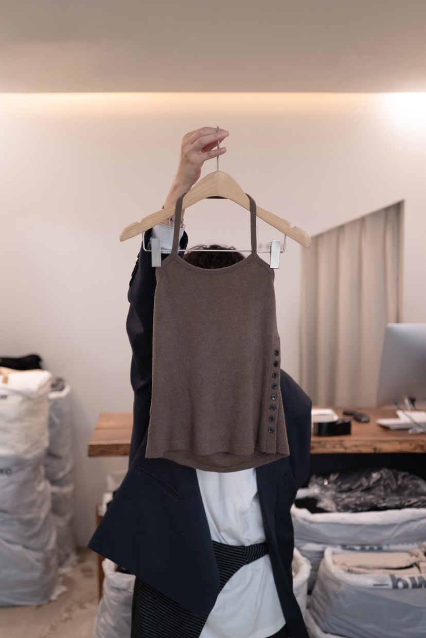 FRIC東大門㊣實拍女裝新品熱賣推薦25秋冬休閑職業吊帶背心FRIC吊帶/背心圖色3