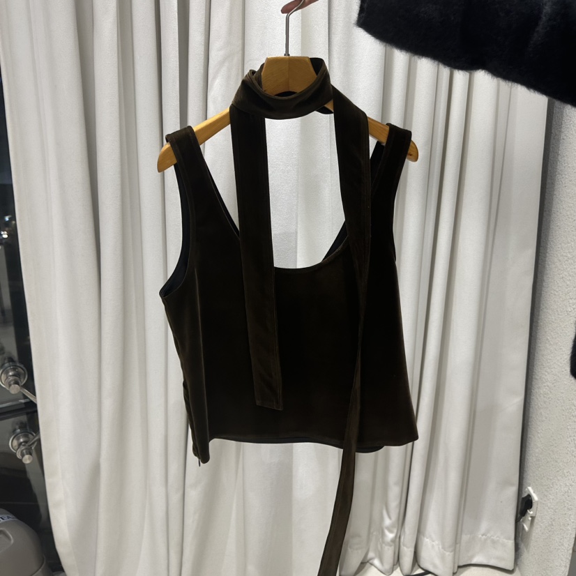 TREND SELLER/G東大門㊣代購女士新品職業吊帶背心天鵝絨含脖帶G/TREND SELLER吊帶/背心圖色2棕色