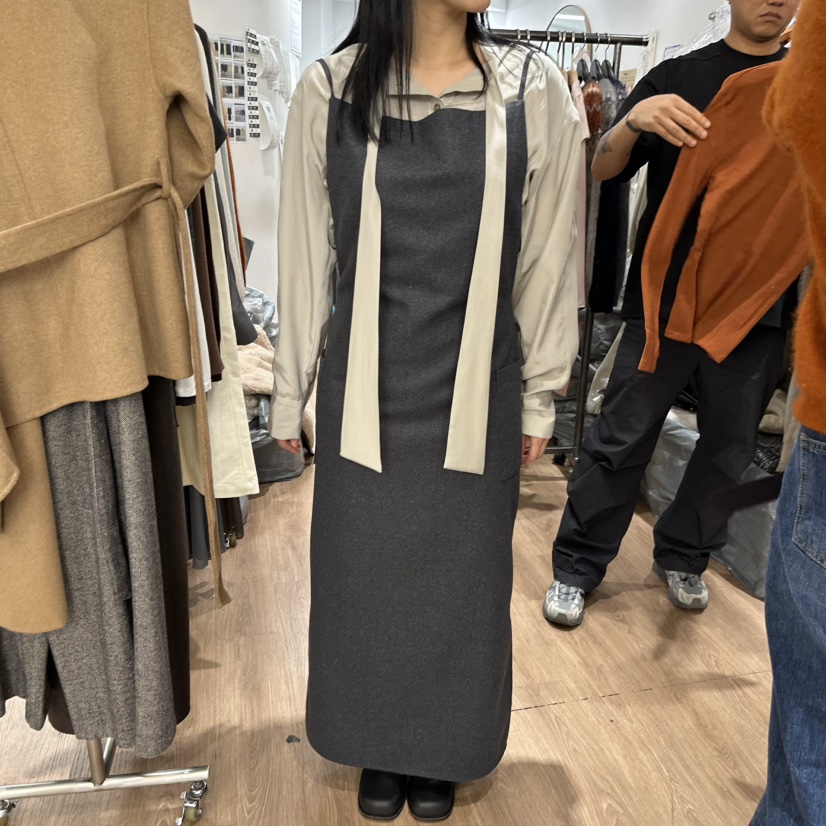 LEWIN東大門㊣實拍女士新品25秋冬人氣職業連衣裙不含內搭羊毛LEWIN連衣裙圖色2墨色