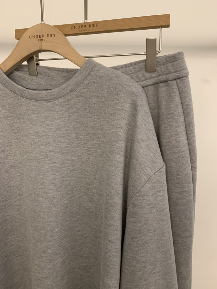 UNDER KEY東大門㊣代購女士新款職業推薦熱賣套裝羊絨喇叭UNDER KEY套裝