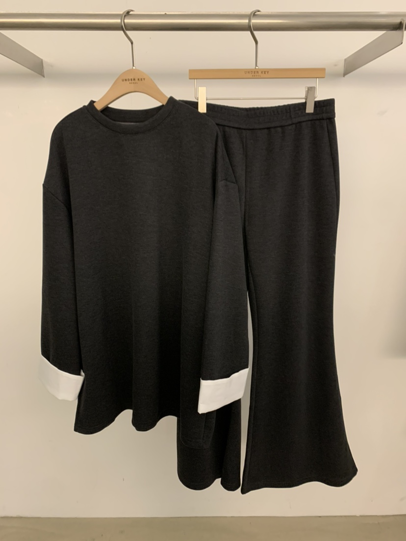 UNDER KEY東大門㊣代購女士新款職業推薦熱賣套裝羊絨喇叭UNDER KEY套裝圖色2