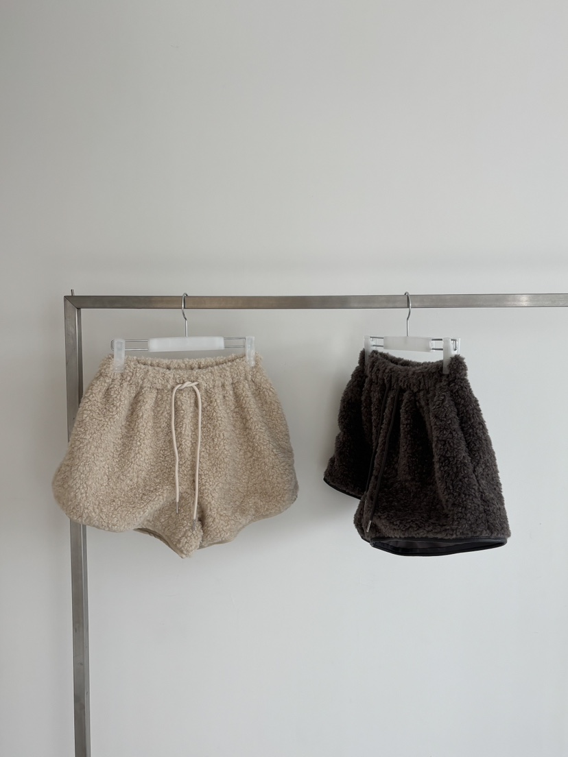 RIVER RAIN東大門㊣直郵女裝新品推薦職業人氣休閑25秋冬短褲RIVER RAIN短褲