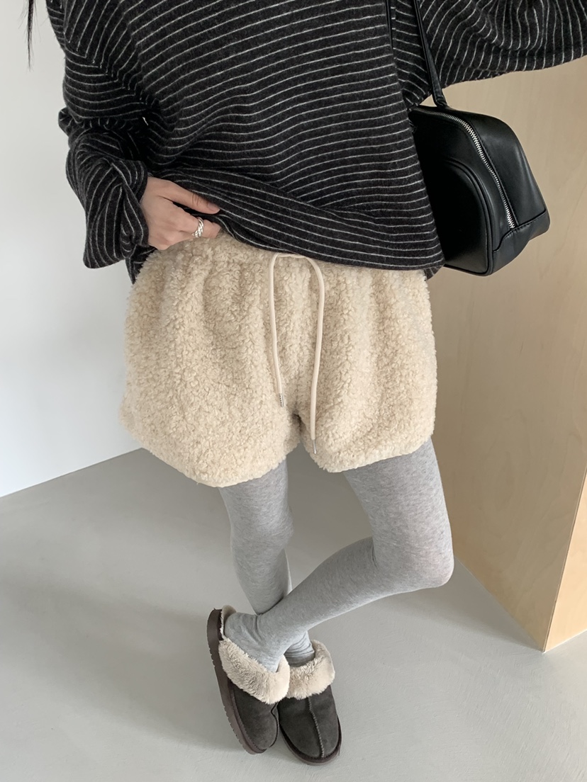 RIVER RAIN東大門㊣直郵女裝新品推薦職業人氣休閑25秋冬短褲RIVER RAIN短褲