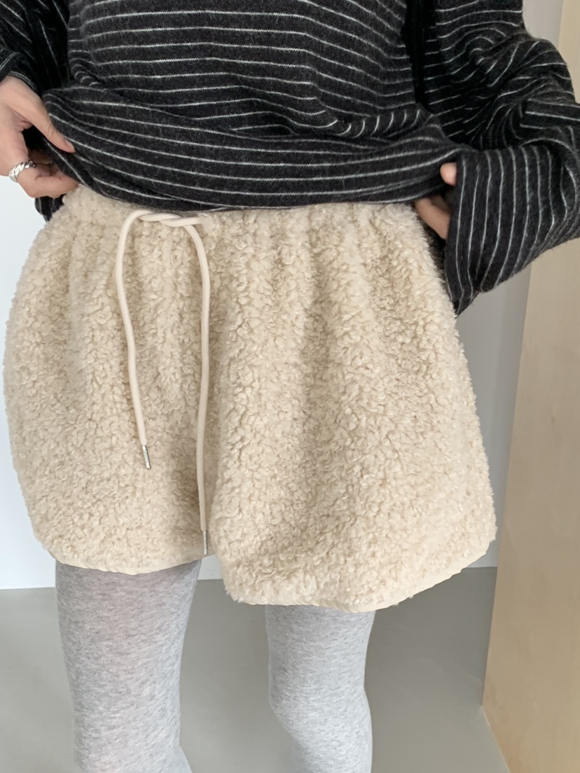 RIVER RAIN東大門㊣直郵女裝新品推薦職業人氣休閑25秋冬短褲RIVER RAIN短褲