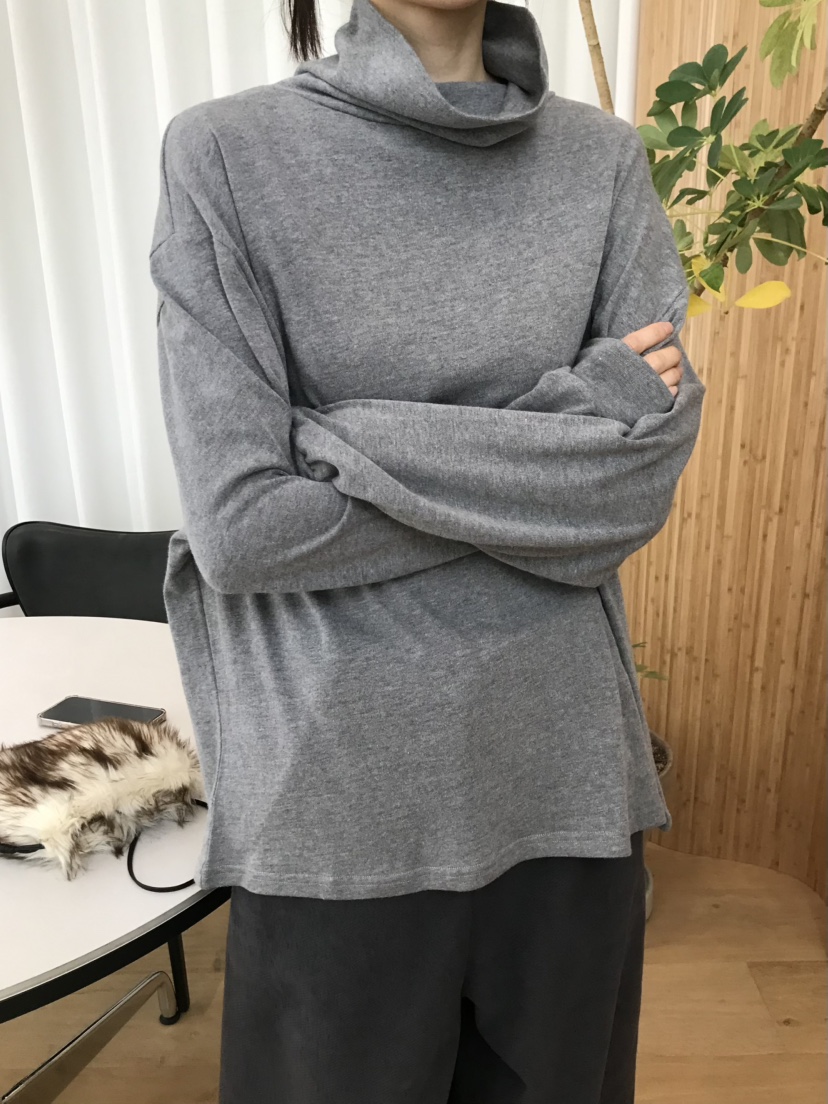 ME MO韓國直郵㊣女裝新品時尚熱賣職業人氣25秋冬推薦長袖T恤ME MO長袖T恤