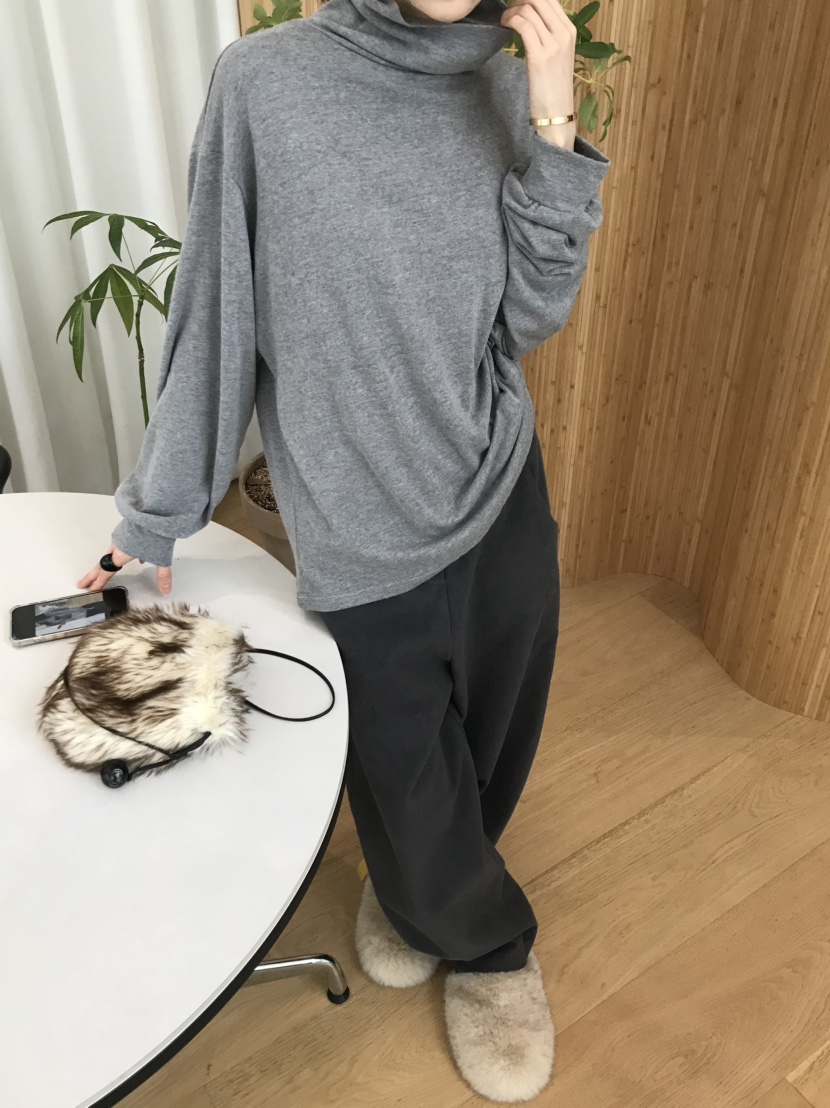 ME MO韓國直郵㊣女裝新品時尚熱賣職業人氣25秋冬推薦長袖T恤ME MO長袖T恤