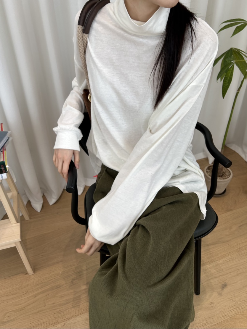 ME MO韓國直郵㊣女裝新品時尚熱賣職業人氣25秋冬推薦長袖T恤ME MO長袖T恤