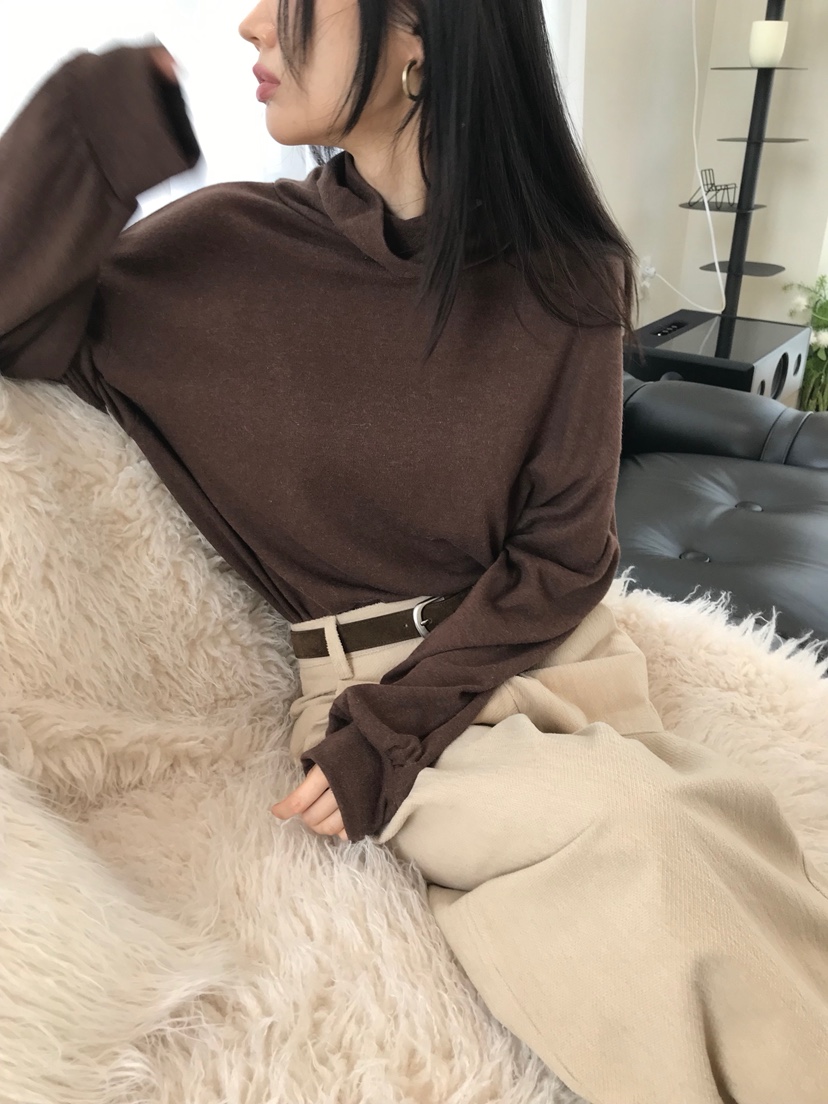 ME MO韓國直郵㊣女裝新品時尚熱賣職業人氣25秋冬推薦長袖T恤ME MO長袖T恤