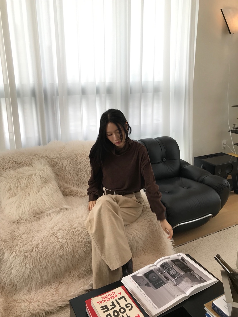 ME MO韓國直郵㊣女裝新品時尚熱賣職業人氣25秋冬推薦長袖T恤ME MO長袖T恤