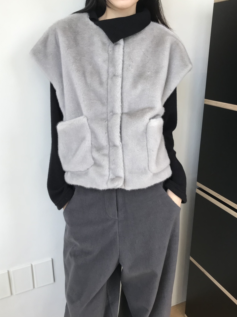 ME MO東大門㊣實拍女士新品推薦25秋冬職業馬甲不含內搭貂皮ME MO馬甲