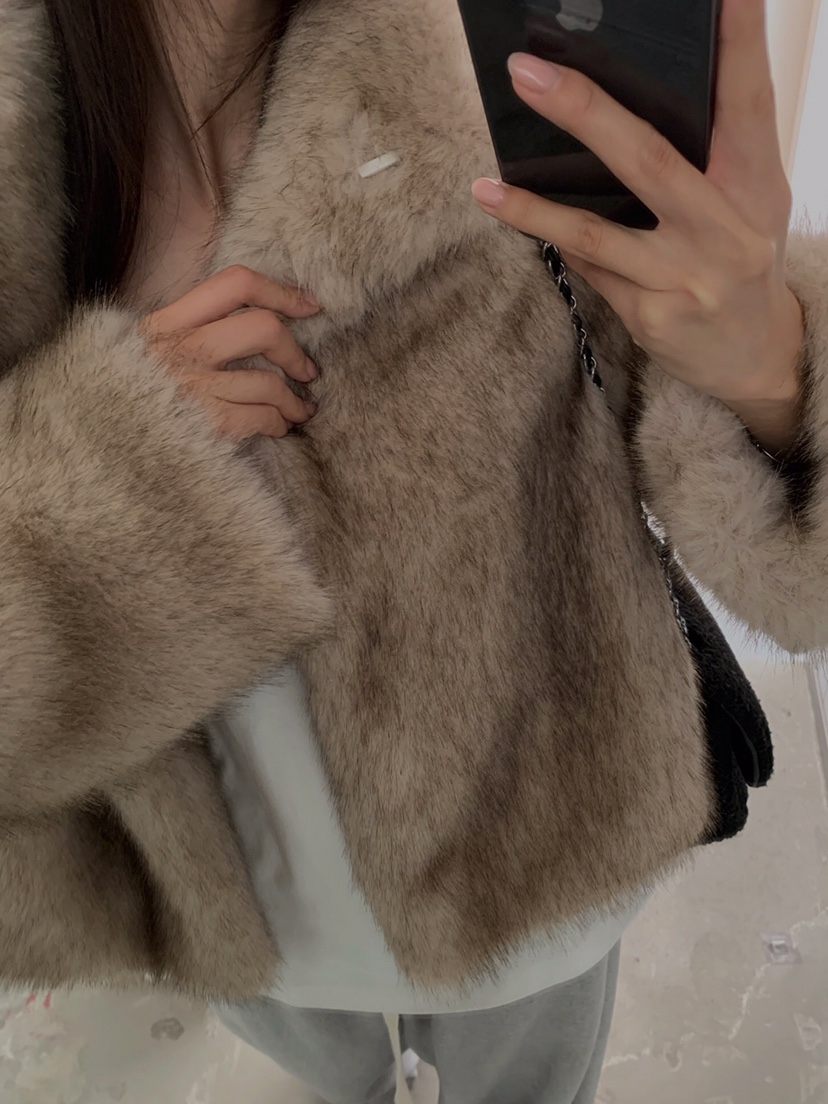 VERANDA東大門㊣代購女士新品時尚休閑推薦短款大衣生態毛毛皮VERANDA短款大衣