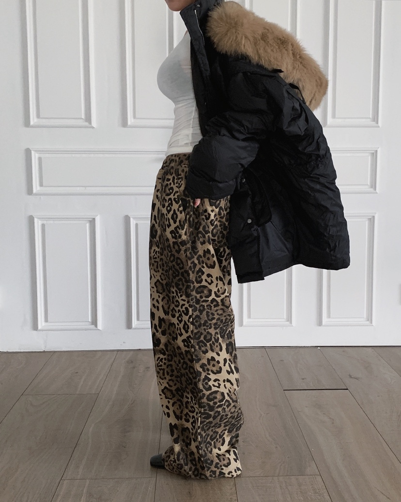 LIVE AID-P韓國直郵㊣女裝新款熱賣時尚休閑長款羽絨服狐貍LIVE AID-P長款羽絨服