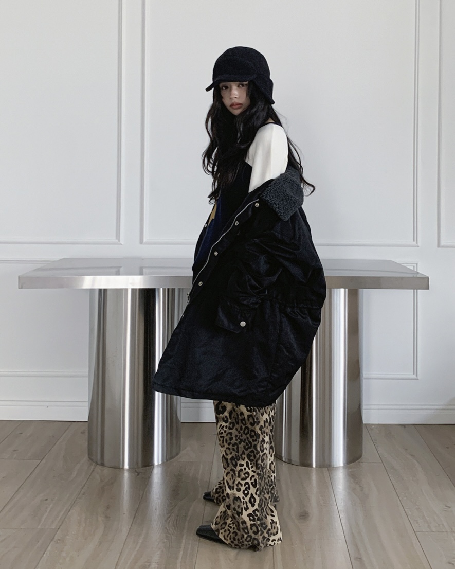 LIVE AID-P韓國直郵㊣女裝新款熱賣時尚休閑長款羽絨服狐貍LIVE AID-P長款羽絨服