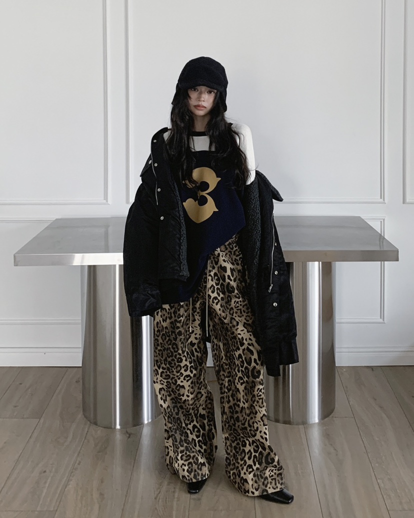 LIVE AID-P韓國直郵㊣女裝新款熱賣時尚休閑長款羽絨服狐貍LIVE AID-P長款羽絨服