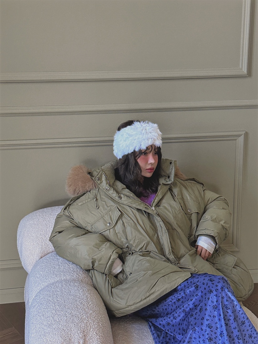 LIVE AID-P韓國直郵㊣女裝新款熱賣時尚休閑長款羽絨服狐貍LIVE AID-P長款羽絨服