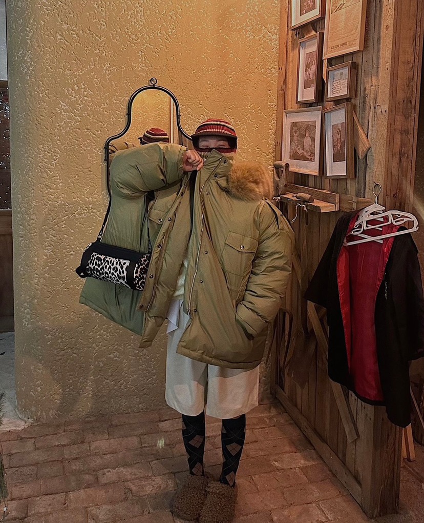 LIVE AID-P韓國直郵㊣女裝新款熱賣時尚休閑長款羽絨服狐貍LIVE AID-P長款羽絨服