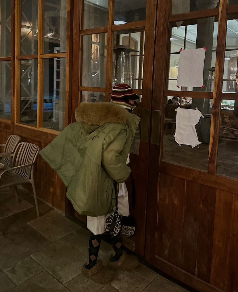 LIVE AID-P韓國直郵㊣女裝新款熱賣時尚休閑長款羽絨服狐貍LIVE AID-P長款羽絨服