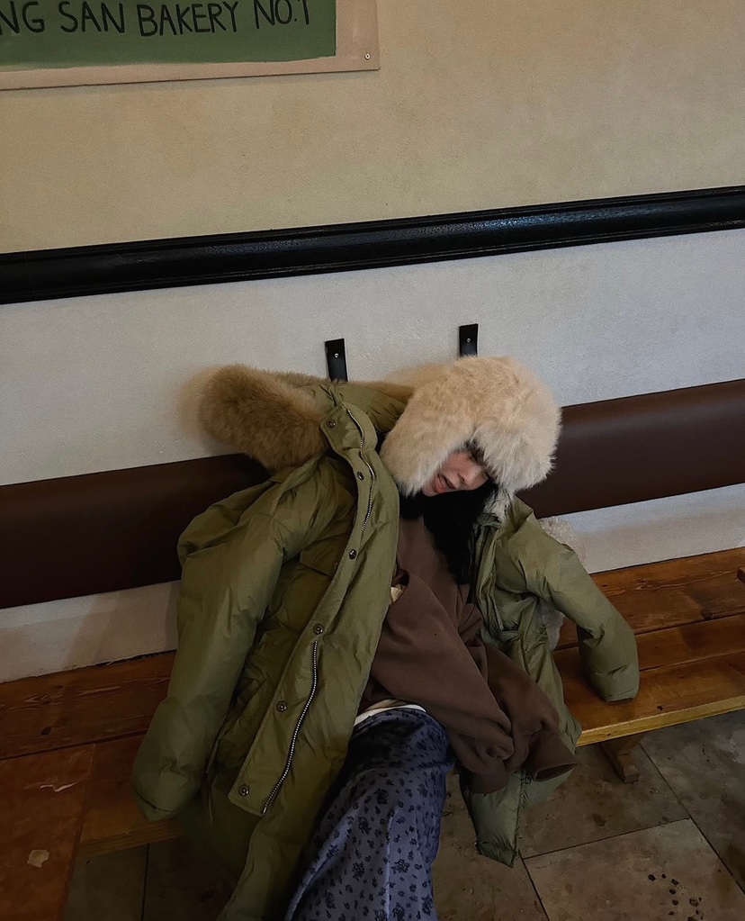 LIVE AID-P韓國直郵㊣女裝新款熱賣時尚休閑長款羽絨服狐貍LIVE AID-P長款羽絨服