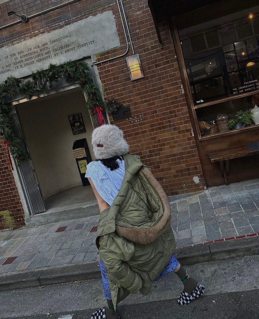 LIVE AID-P韓國直郵㊣女裝新款熱賣時尚休閑長款羽絨服狐貍LIVE AID-P長款羽絨服