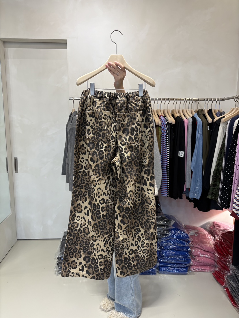 LIVE AID-P東大門㊣實拍女裝新品時尚職業25秋冬推薦休閑褲LIVE AID-P休閑褲