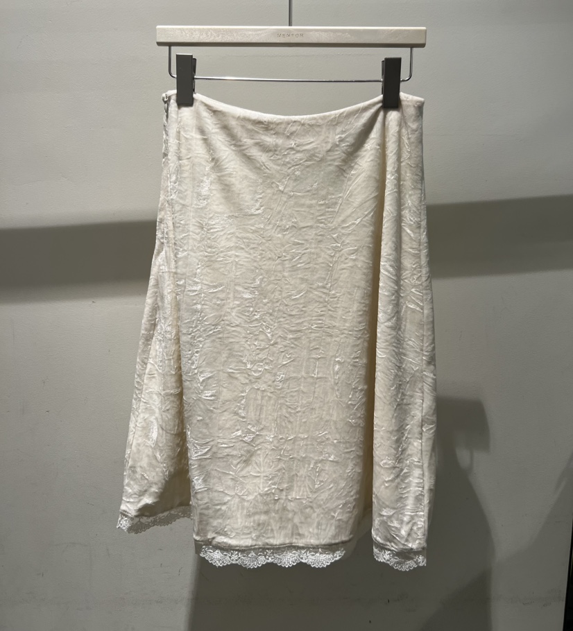 MENTOR韓國代購㊣女裝新款人氣熱賣推薦時尚半身裙中短裙絲絨MENTOR半身裙/中短裙圖色2