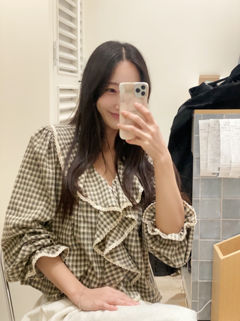 LOVE ROSIE韓國直郵㊣女裝新款人氣職業時尚襯衫蕾絲衫格紋LOVE ROSIE襯衫/蕾絲衫