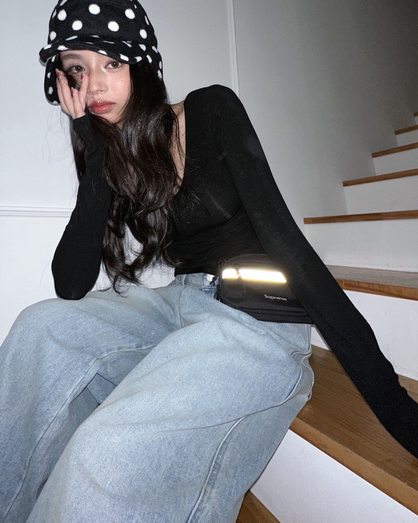 LIVE AID-P韓國直郵㊣女士新款人氣時尚職業25秋冬長袖T恤LIVE AID-P長袖T恤