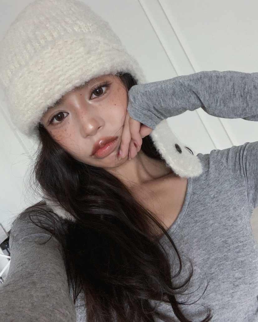 LIVE AID-P韓國直郵㊣女士新款人氣時尚職業25秋冬長袖T恤LIVE AID-P長袖T恤