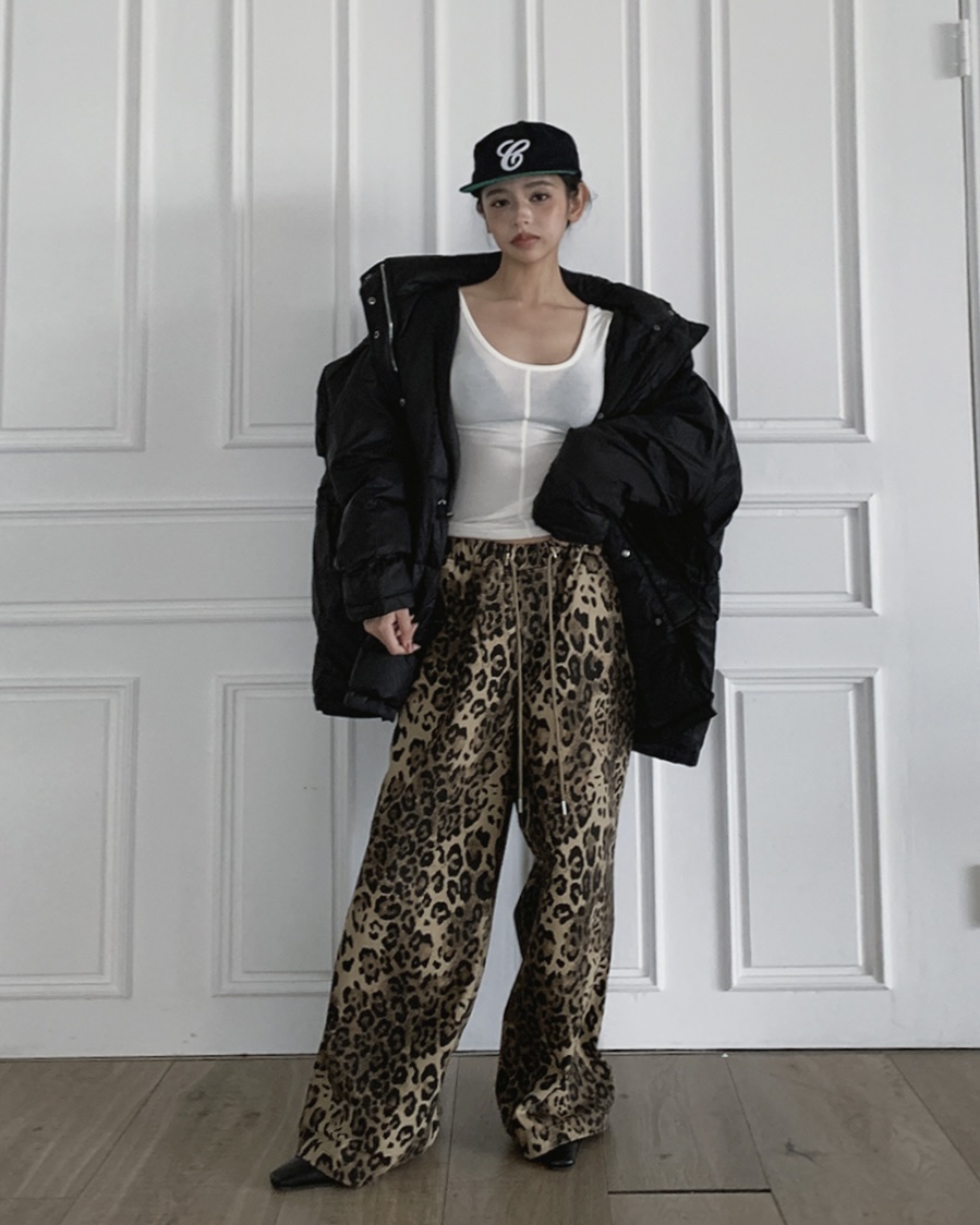 LIVE AID-P韓國直郵㊣女士新款人氣時尚職業25秋冬長袖T恤LIVE AID-P長袖T恤