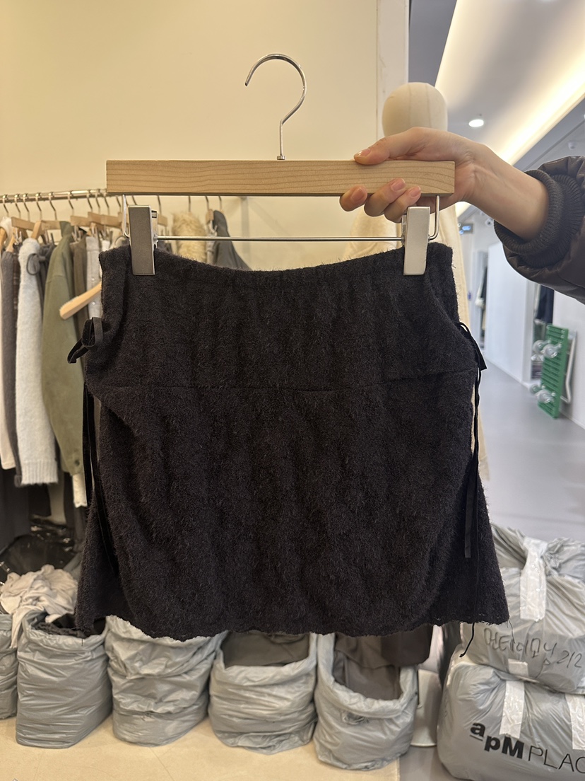 MONDAYMORING東大門㊣實拍女士新款25秋冬推薦熱賣職業短裙MONDAYMORING短裙圖色2