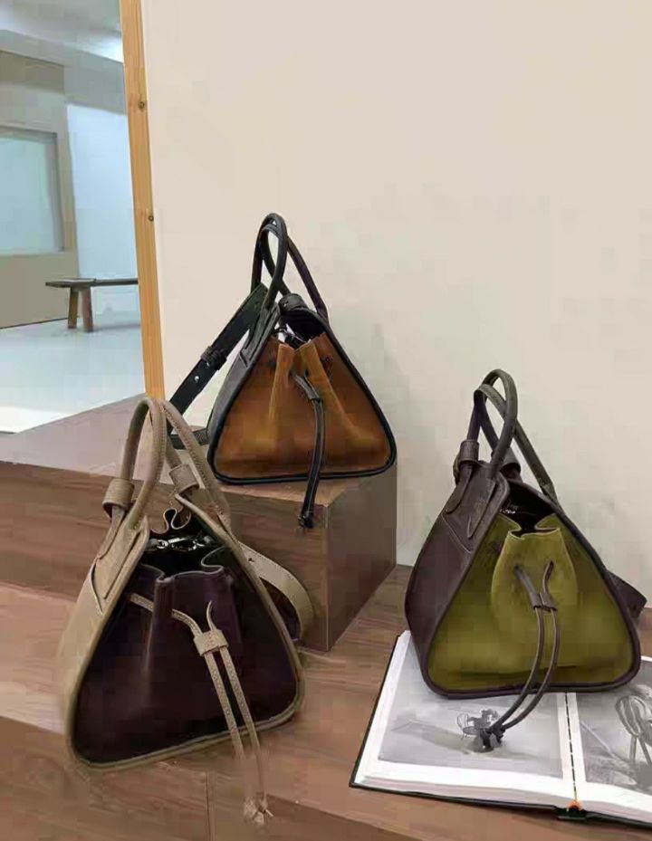 TROUVAILLE東大門㊣直郵女裝新品推薦手拿包腋下包絨面革牛皮TROUVAILLE手拿包/腋下包