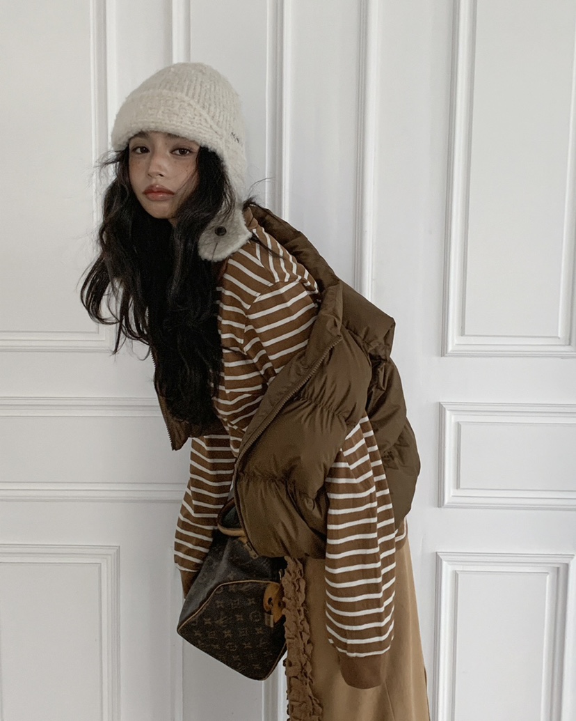 LIVE AID-P韓國代購㊣女士新品25秋冬熱賣人氣推薦長袖T恤LIVE AID-P長袖T恤