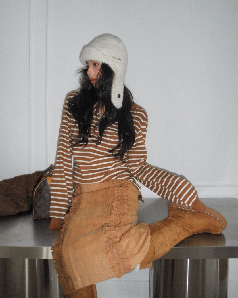 LIVE AID-P韓國代購㊣女士新品25秋冬熱賣人氣推薦長袖T恤LIVE AID-P長袖T恤