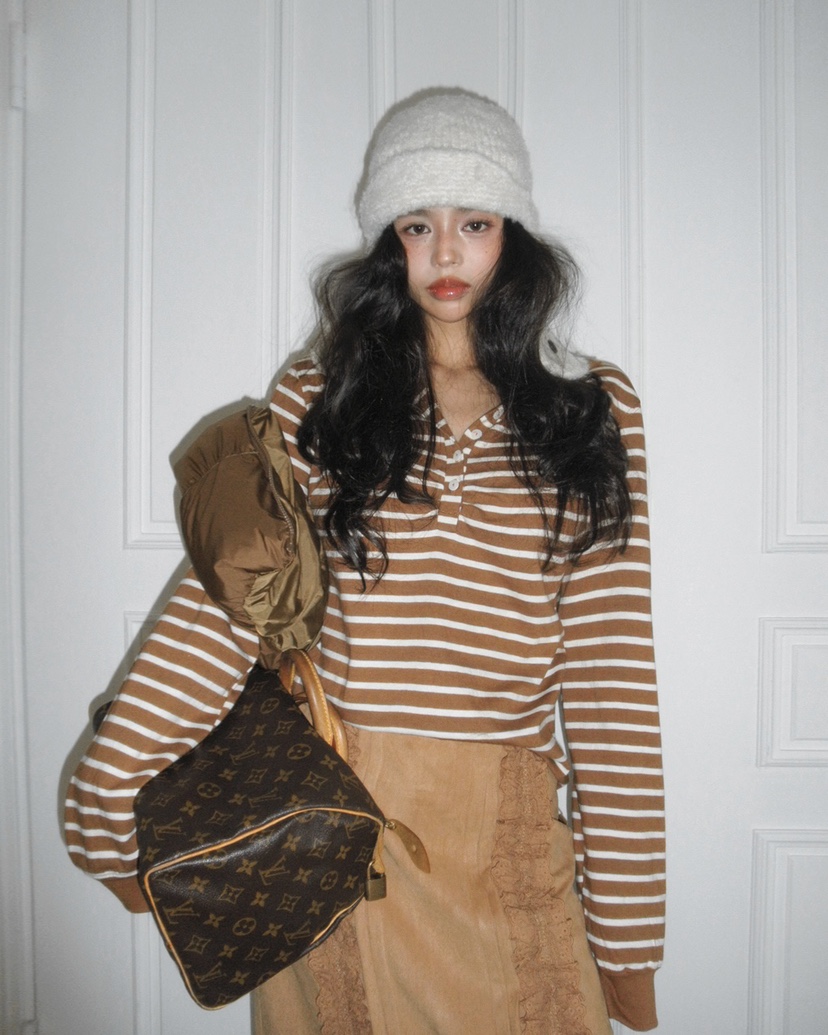 LIVE AID-P韓國代購㊣女士新品25秋冬熱賣人氣推薦長袖T恤LIVE AID-P長袖T恤