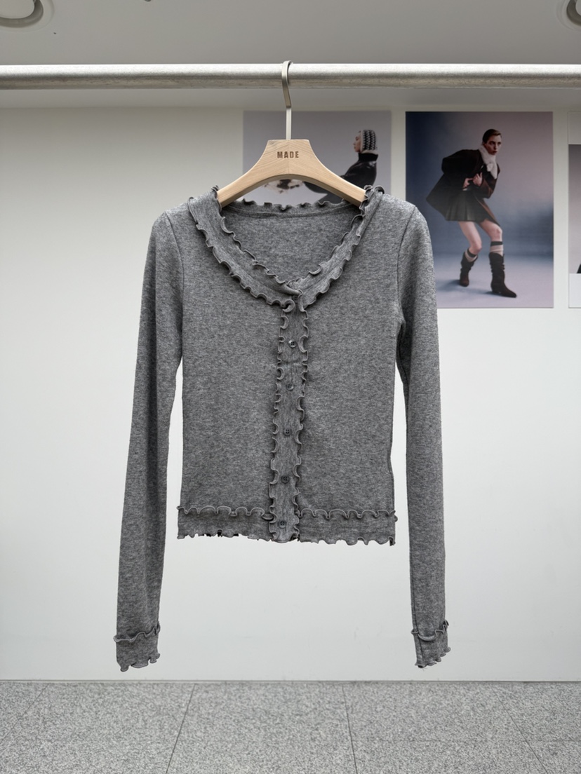 MADE-P韓國代購㊣女裝新款25秋冬人氣熱賣推薦職業長袖T恤MADE-P長袖T恤圖色1