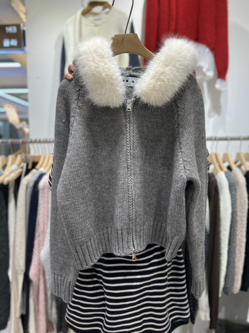 OLA韓國直郵㊣女裝新品休閑人氣時尚推薦熱賣針織衫連帽衫貂絨mellor/OLA針織衫圖色3