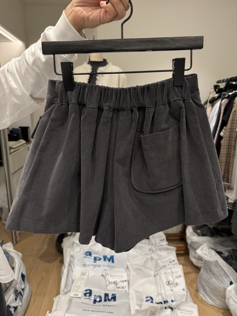 BIEN GARDER韓國代購㊣女士新款25秋冬時尚短褲燈芯絨口袋BIEN GARDER短褲