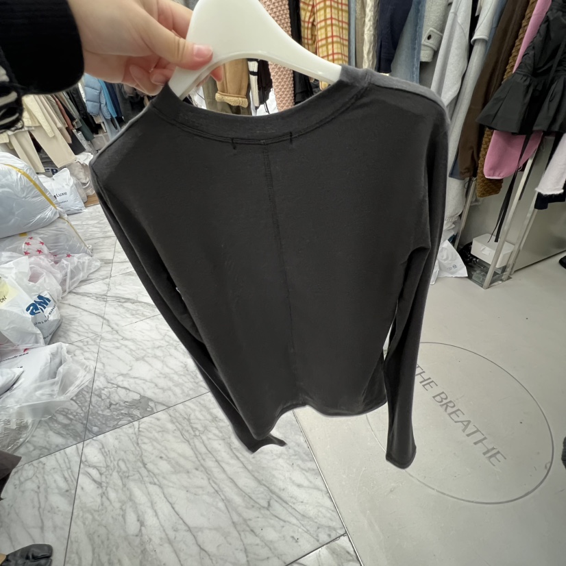 BREATHE東大門㊣直郵女士新品25秋冬推薦熱賣職業人氣長袖T恤BREATHE長袖T恤