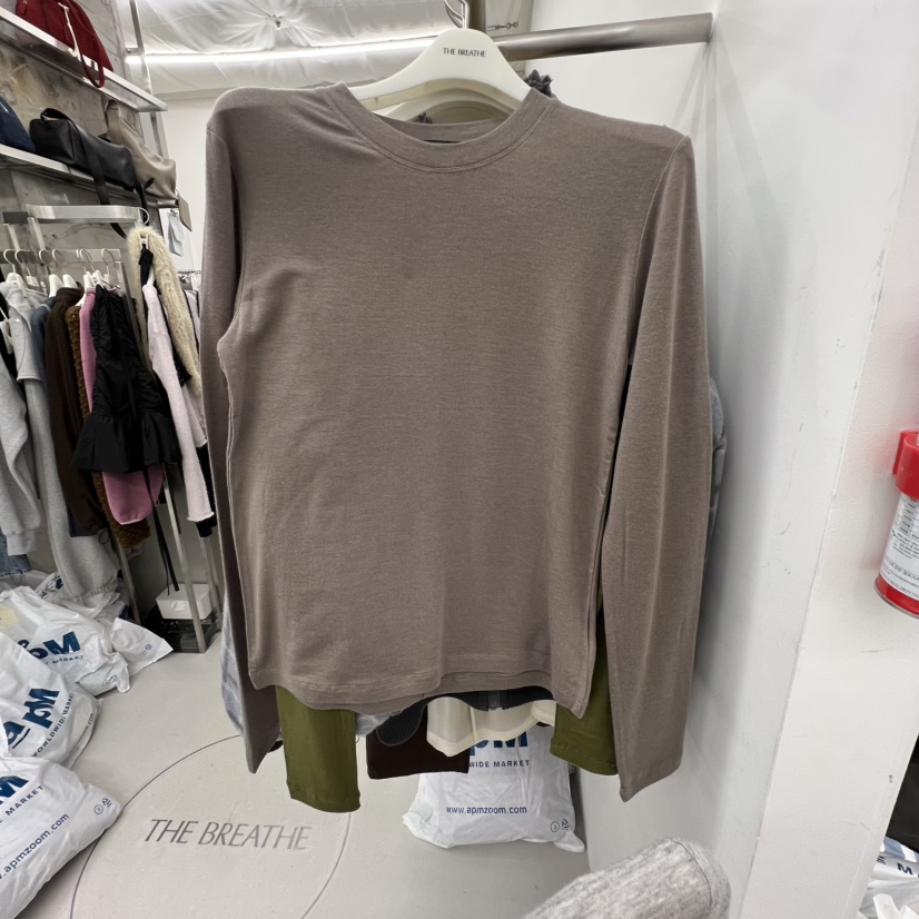BREATHE東大門㊣直郵女士新品25秋冬推薦熱賣職業人氣長袖T恤BREATHE長袖T恤圖色2