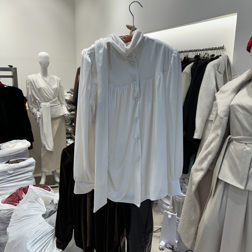 SENSIBLE-S韓國代購㊣女裝新款25秋冬襯衫蕾絲衫天鵝絨褶皺SENSIBLE襯衫/蕾絲衫圖色3