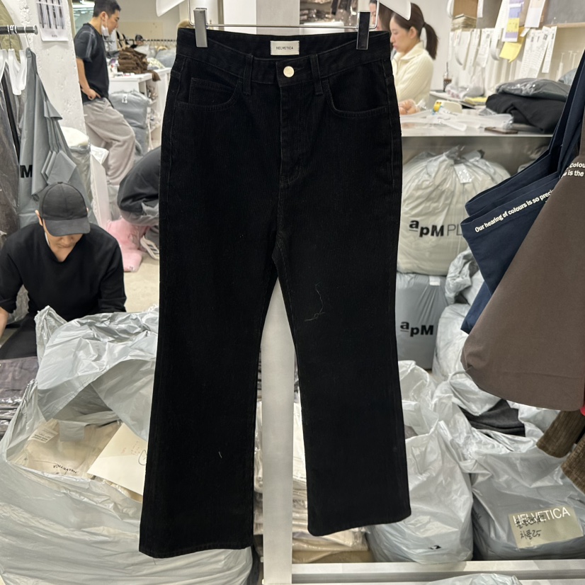 HELVETICA韓國代購㊣女裝新品人氣職業休閑休閑褲天鵝絨燈芯絨HELVETICA休閑褲圖色2黑色