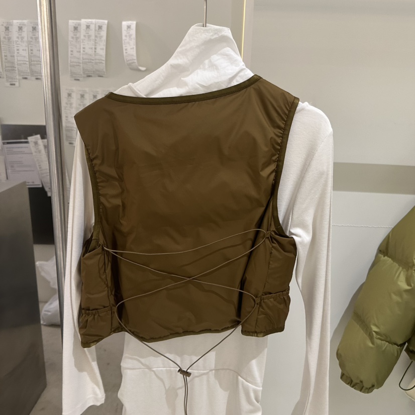 LOVE YOU SO MUCH/MORE THAN YESTERDAY東大門㊣直郵女士新品休閑馬甲不含內搭LYSM/MORE THAN YESTERDAY馬甲