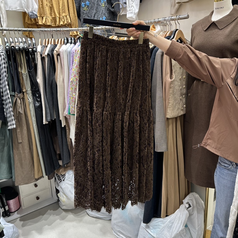 BIKINI韓國代購㊣女裝新款25秋冬時尚推薦熱賣職業長裙蕾絲花BIKINI長裙圖色3