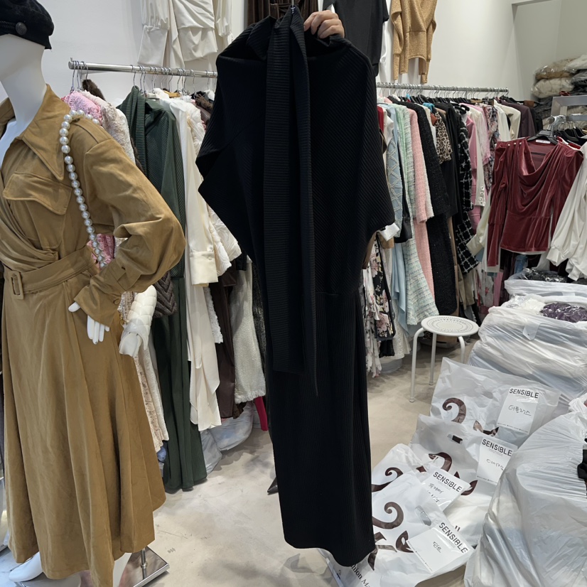 SENSIBLE-S東大門㊣直郵女士新款時尚推薦套裝含脖帶兩件套SENSIBLE套裝圖色3