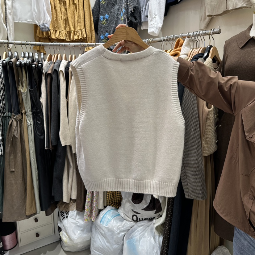 BIKINI東大門㊣代購女裝新品25秋冬職業人氣推薦馬甲紐扣背心BIKINI馬甲