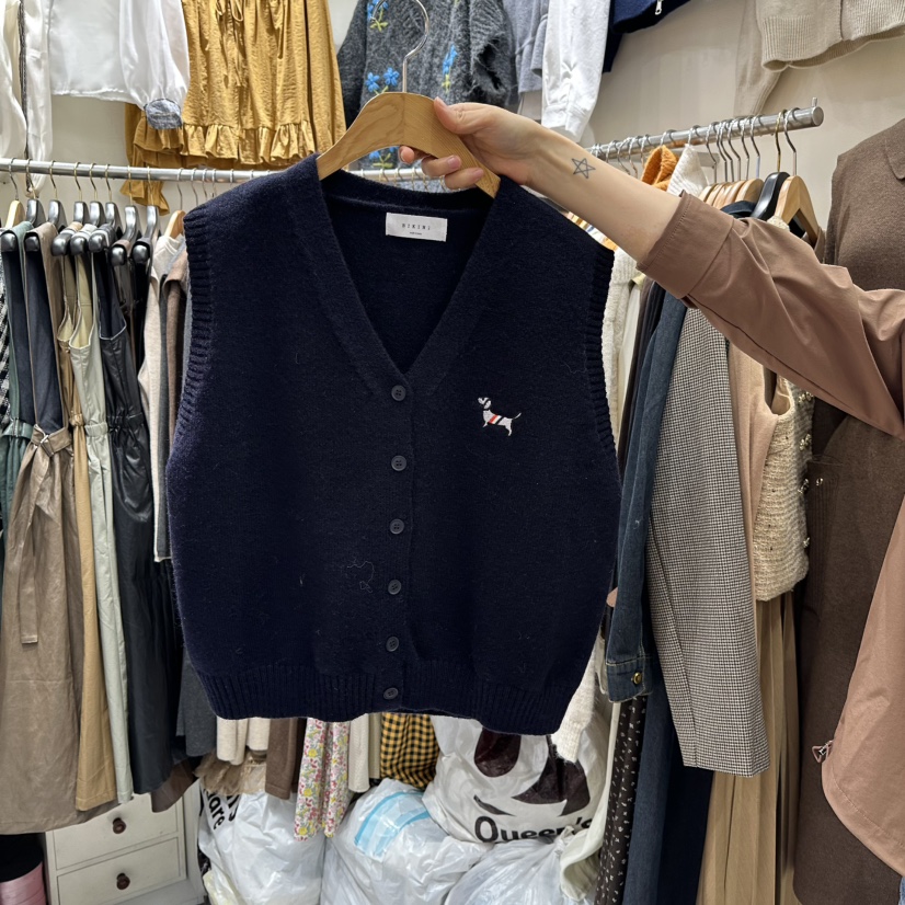 BIKINI東大門㊣代購女裝新品25秋冬職業人氣推薦馬甲紐扣背心BIKINI馬甲圖色2