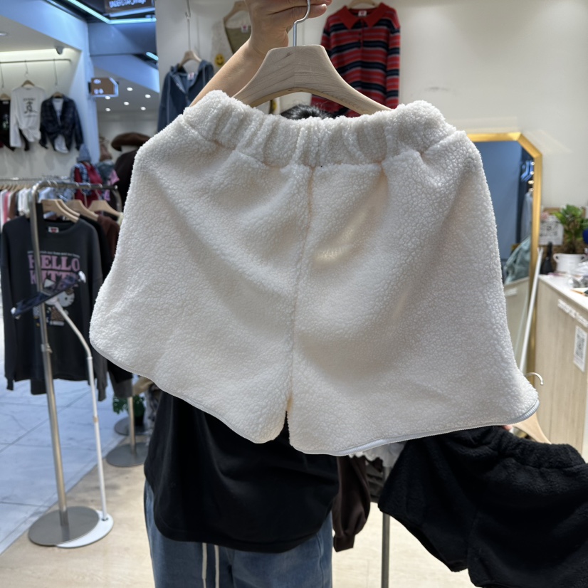 UNDERSTAR_VINTAGE東大門㊣代購女士新款25秋冬熱賣短褲抓絨UNDERSTAR_VINTAGE短褲