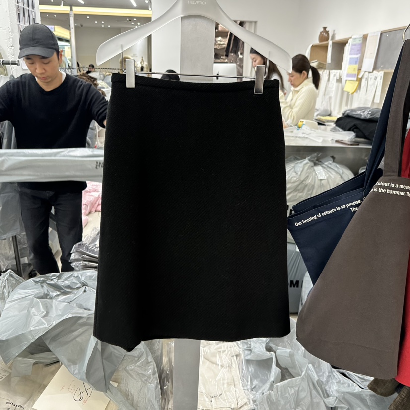 HELVETICA韓國代購㊣女裝新品時尚熱賣休閑半身裙中短裙斜紋布HELVETICA半身裙/中短裙圖色2黑色