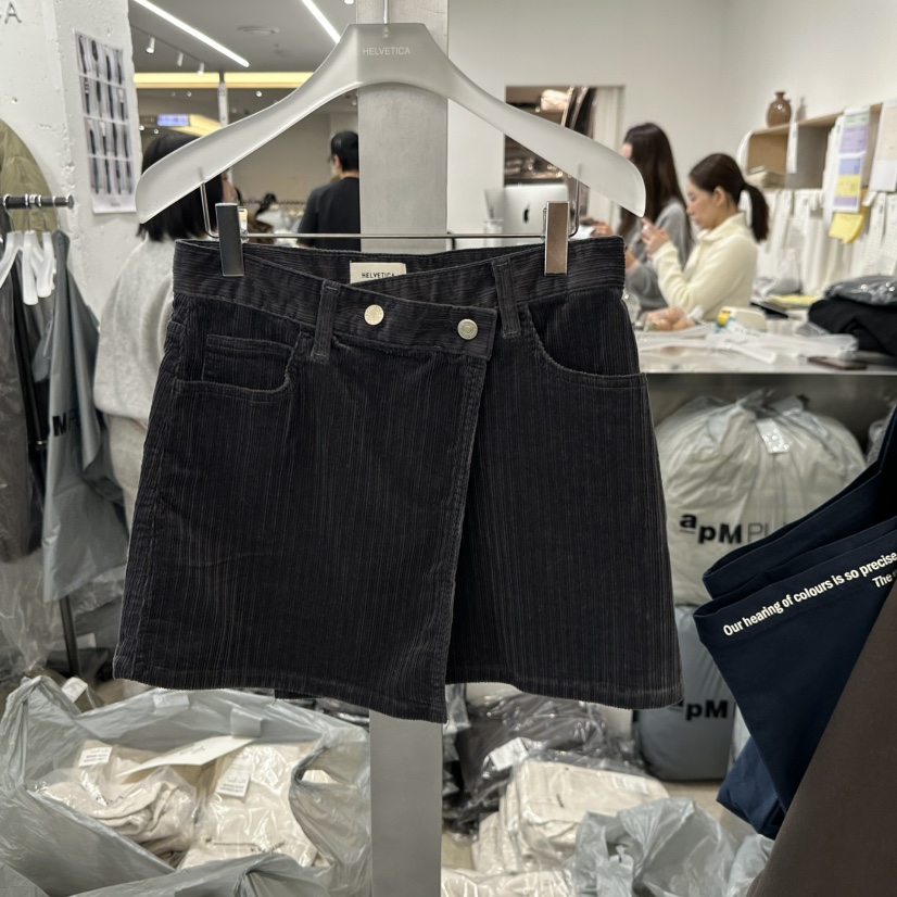 HELVETICA東大門㊣實拍女裝新款休閑推薦人氣熱賣短裙燈芯絨HELVETICA短裙圖色2