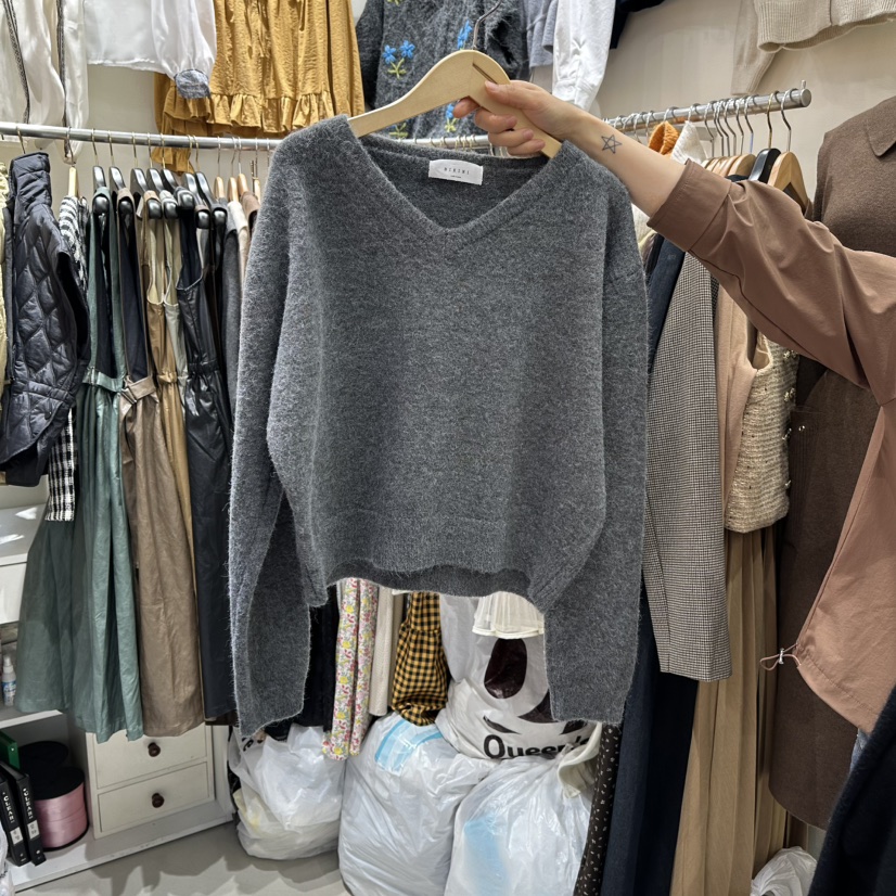 BIKINI東大門㊣直郵女士新品休閑熱賣職業推薦人氣時尚毛衣V領BIKINI毛衣圖色4